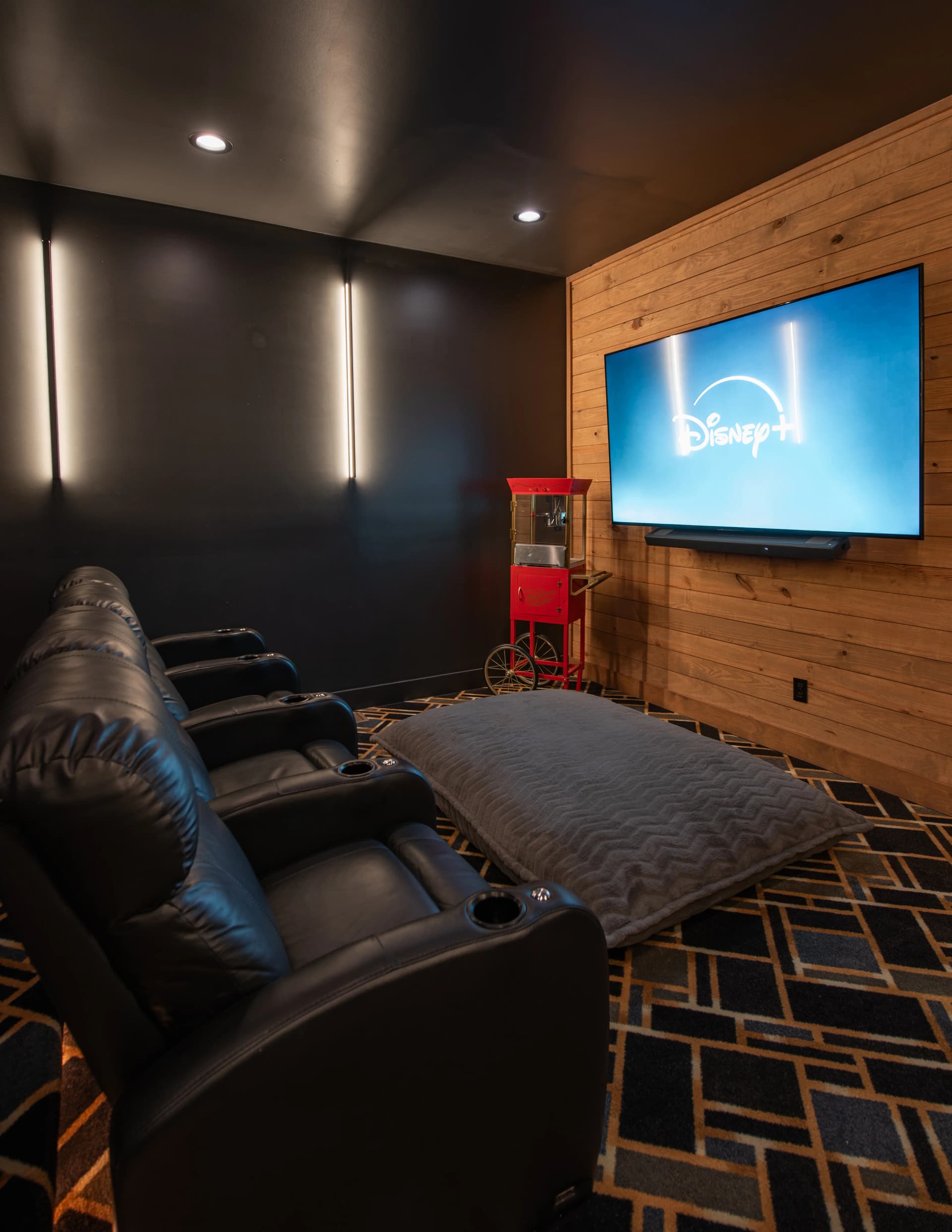 Pigeon Forge Cabin Home Theater