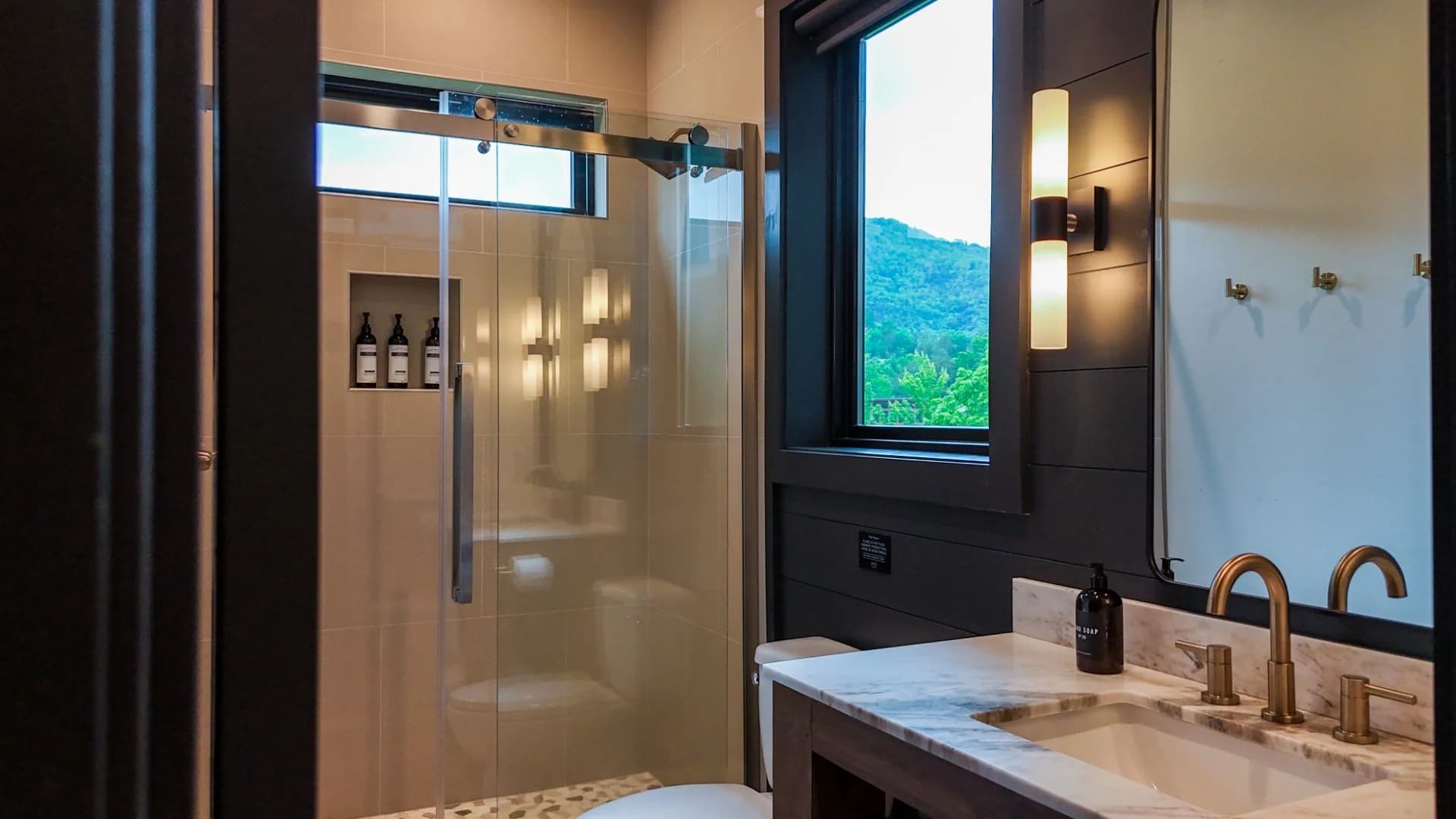 Cabin Rentals With Ensuite Bathrooms